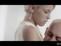 Cul, Blonde, Sucer une bite, En levrette, Européenne, Petite amie, Léchez, Chatte