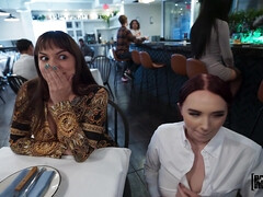 フェラチオ, 衣服着たままセックス, 公共, 赤毛, ユニフォーム