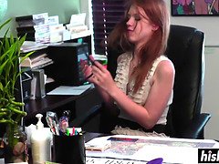 Oudere vrouw, Hd, Lesbisch, Ondergoed, Masturbatie, Rijpe lesbienne, Kantoor, Tatoeage