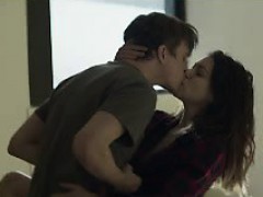 Brunette brune, Célébrité, Hard, Nénés