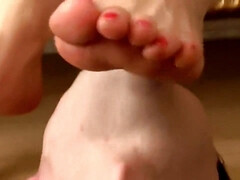 Rondborstig, Diep in de keel, Fetisj, Voeten fetish, Voetbeurt, Hd, Tepels, Kut duiken