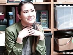 Asiatisch, Blasen, Geschnappt, Hundestellung, Dürr, Jungendliche (18+), Titten, Uniform