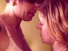 Grote mammen, Blond, Bruinharig, Groep, Hd, Tepels, Feest, Tieten likken