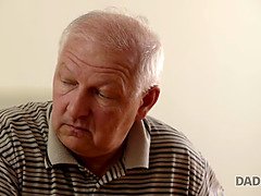 Pijpbeurt, Tsjechisch, Daddy, Vingeren, Likken, Rijpe lesbienne, Zoon, Tiener