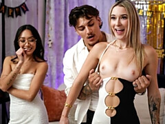 Asian girlfriend Jade Kimiko fucked in front of her stepsis Thea Summer