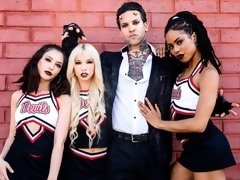 Braunhaarige, Fetisch, Gruppe, Lecken, Orgie, Party, Rasiert, Jungendliche (18+)