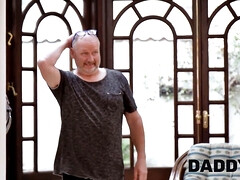 Bedriegen, Tsjechisch, Daddy, Hd, Kut duiken, Geschoren, Tiener