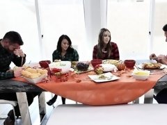 Pijpbeurt, Bruinharig, Sperma shot, Hondjeshouding, Hardcore, Hd, Kousen, Tieten likken