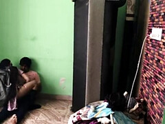 18 ans, Anal, Collège université, Mignonne, Première fois, Indienne, Professeur, Uniforme