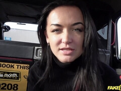 Blasen, Braunhaarige, Auto, Aufs gesicht abspritzen, Höschen, Muschi, Reiten, Jungendliche (18+)