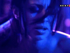 Kont, Grote mammen, Bruinharig, Gek, Groepseks, Naakt, Kut duiken, Tieten likken