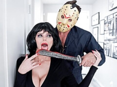 Big-boobed brunette Brooklyn Chase gets penetrated in the bed