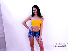 18 años, Amateur, Entrevista, Mamada, Semen en la boca, Linda, Pov, Adolescente