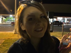 Leie, Braunhaarige, Besamung, Fussjob, Freundin, Behaart, Geschwollene nippel, Muschi