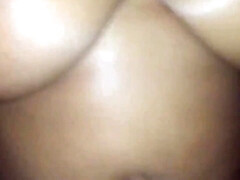 Leie, Grosser arsch, Grosse titten, Blasen, Selbstgemacht, Interrassisch, Milf