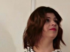 Blasen, Handjob, Absätze, Lingerie, Milf, Büro, Ablutschen, Flotter dreier