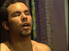 デカパイ, ブロンド