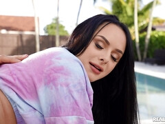 Gros cul, Gros seins, Sucer une bite, Hard, Lesbienne, Léchez, De plein air, Fessée