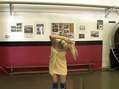 Asiatique, Gros seins, Blonde, Sucer une bite, Plantureuse, Lesbienne, Naturelle, Mamelons