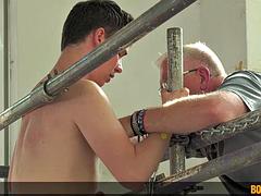 Grosser schwanz, Blasen, Fesselspiele, Fetisch, Schwul, Handjob, Masturbation, Milf