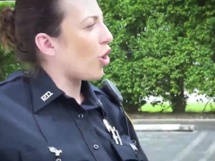 Blasen, Braunhaarige, Hardcore, Hd, Interrassisch, Jungendliche (18+), Flotter dreier, Uniform