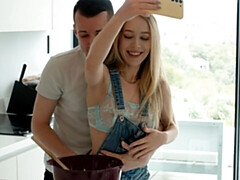 18 ans, Cul, Grosse bite, Blonde, Sucer une bite, En levrette, Seins naturels, Nénés