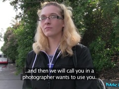 Leie, Blasen, Hundestellung, Handjob, Im freien, Pov, Öffentlich, Titten
