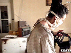 Blasen, Spermaladung, Milf, Mutti, Orgie, Tätowierung, Spielzeuge