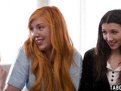 Sucer une bite, Brunette brune, Doigter, Hd, Embrassement, Léchez, Mère que j'aimerais baiser, Chatte