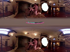 Tridimensionnel, Nana, Brunette brune