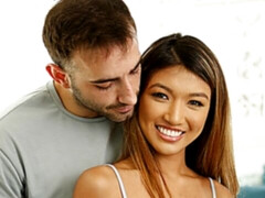 Grosse bite, Sucer une bite, En levrette, Interracial, Léchez, Chatte, Maigrichonne, Nénés