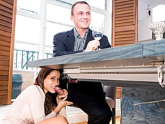 Gros cul, Grosse bite, Gros seins, Brunette brune, En levrette, Mère que j'aimerais baiser, Satin, Nénés