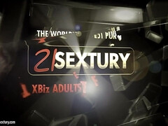 Gros cul, Gros seins, Sucer une bite, Brunette brune, Doigter