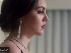 Sadomasoquismo, Mamada, Amarrada, Morena, Garganta profunda, Corridas faciales, Sexo fuerte, Nalgadas