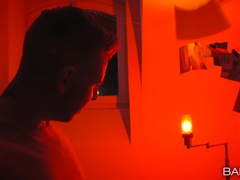 Lieveling, Grote mammen, Blond, Brits, Hondjeshouding, Voeten, Vingeren, Tieten likken