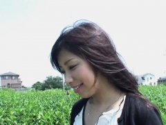 Taking her panies off and getting freaky in the outdoors