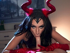 Gros seins, Collège université, Gorge profonde, Faciale, Fille latino, Lingerie, Orgie, Fessée