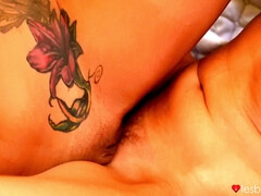 69 negenenzestig, Lieveling, Bruinharig, Tsjechisch, Latijnse vrouw, Lesbisch, Klein, Tieten likken