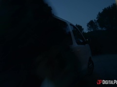 Черные, Брюнетки, Собачьи, Европейки, Сперма на лице, Две девушки, Натуральные сиськи, На природе