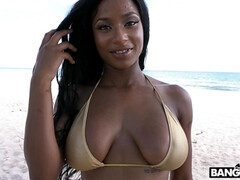 Cul, Gros cul, Gros seins, Sucer une bite, Tir de sperme, Noir ébène, Seins naturels, Nénés