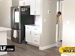 Amerikanisch, Grosser arsch, Grosse titten, Geile alte tussi, Hd, Reif, Milf, Taboo