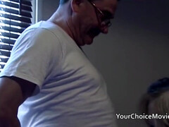 Enthousiasteling, Blond, Pijpbeurt, Sperma shot, Hondjeshouding, Vingeren, Tiener, Trio