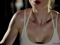 Lieveling, Sperma, Schattig, Fetisj, Sportzaal, Hardcore, Roodharige vrouw, Tieten likken