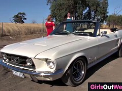 Amateur, Lécher le cul, Brunette brune, Doigter, Lesbienne, Masturbation, De plein air, Adolescente