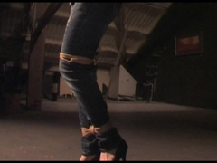 緊縛, ブロンド, ボンデージ, 衣服着たままセックス, 女, 開帳, 拘束