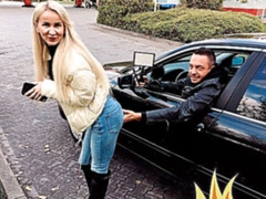 Grote lul, Blond, Pijpbeurt, Auto, Hondjeshouding, Likken, Buiten, Openbaar