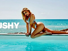 Anal, Gros cul, Gros seins, Sucer une bite, En levrette, De plein air, Cheveux courts, Adolescente