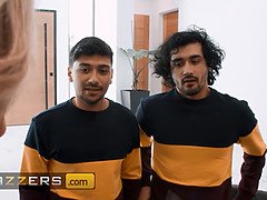 Sweet Vickie gets her shaved pussy stretched by two hung studs - BRAZZERS