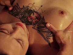 Aziatisch, Grote mammen, Zwart, Chinees, Sperma shot, Zwart, Handbeurt, Tieten likken