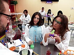 18 летние, Большая жопа, Минет, Собачьи, Две девушки, Натуральные сиськи, Молоденькие, Сиськи